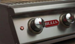 BULL Diablo - Gasgrill Mit Infrarot Backburner Und Rotisserie 15 BULL Diablo - Gasgrill Mit Infrarot Backburner Und Rotisserie -Küchengrill Angebote Bull Diablo Standgeraet Bedienknoepfe 6248CEBU Stand