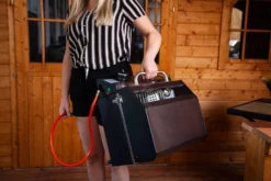 Grillfürst G201E 2-Brenner Gasgrill Portabel V2 - Campinggrill / Balkongrill 50mbar - Inkl. Untergestell -Küchengrill Angebote Grillfuerst Camping Gasgrill G201 Transport 1