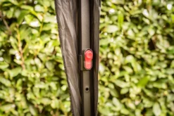 Grillfürst Pop-Up Pavillon / Grillpavillon / Gartenpavillon / Grillzelt 3x3m -Küchengrill Angebote Grillfuerst Pavillon Arretierung 1