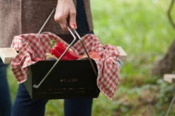 Knister Grill Small - Holzkohle Kompaktgrill -Küchengrill Angebote Knister Gril Small Tragekorb