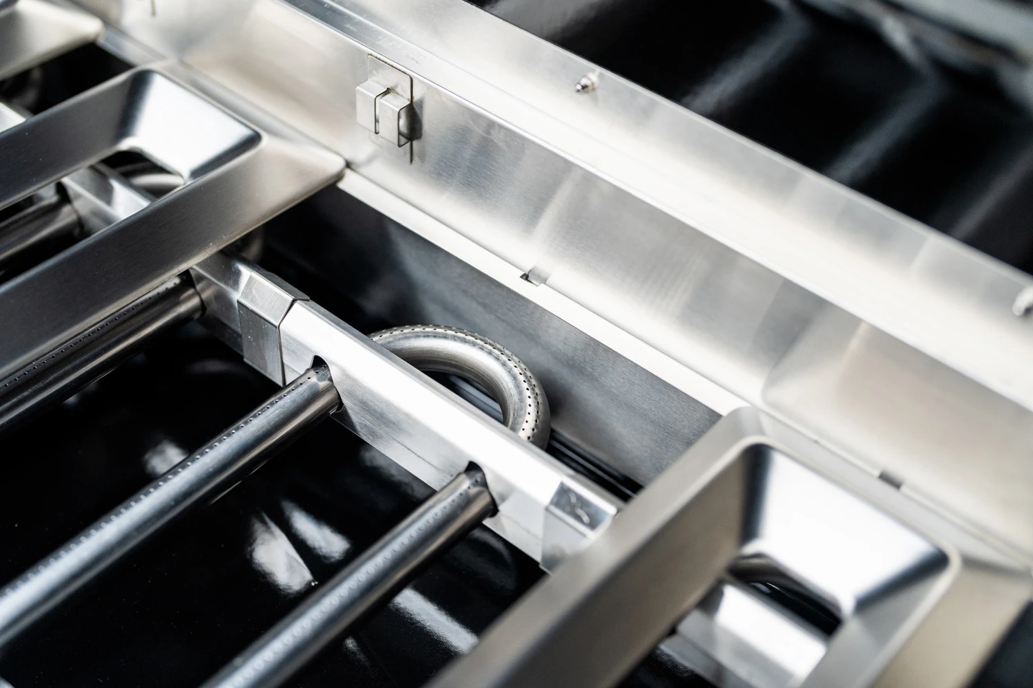 Outdoorchef Dualchef S 425 G Edelstahl Gasgrill Mit Seitenkocher + BLAZING ZONE Infrarotbrenner 17 Outdoorchef Dualchef S 425 G Edelstahl Gasgrill Mit Seitenkocher + BLAZING ZONE Infrarotbrenner – Bild 17