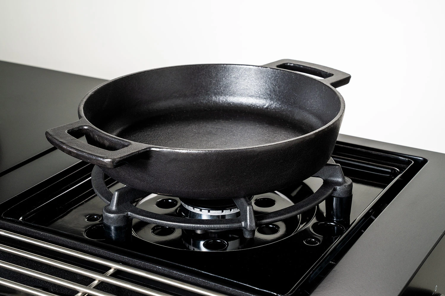 Outdoorchef Gusseisen Pfanne Ø 24 Cm 1 Outdoorchef Gusseisen Pfanne Ø 24 Cm