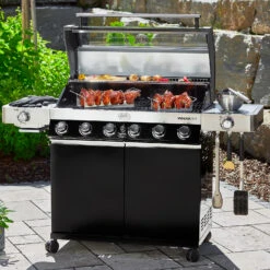 Rösle Gasgrill Videro G6-S VARIO+ - Modell 2023 - X-DEAL Inkl. Abdeckhaube Und Grillplatte -Küchengrill Angebote Roesle Gasgrill Videro G6 S Mood 1
