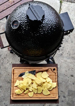 The Bastard Keramikgrill Classic Large - Complete - Schwarz Glänzend - Modell 2023 -Küchengrill Angebote The Bastard Classic Large Keramikgrill Seitentische