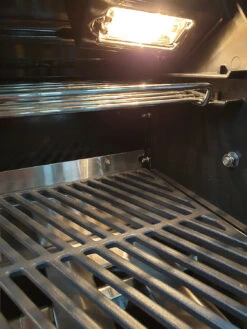 Outdoorchef Dualchef S 425 G Edelstahl Gasgrill Mit Seitenkocher + BLAZING ZONE Infrarotbrenner 23 Outdoorchef Dualchef S 425 G Edelstahl Gasgrill Mit Seitenkocher + BLAZING ZONE Infrarotbrenner -Küchengrill Angebote outdoorchef dualchef beleuchtung